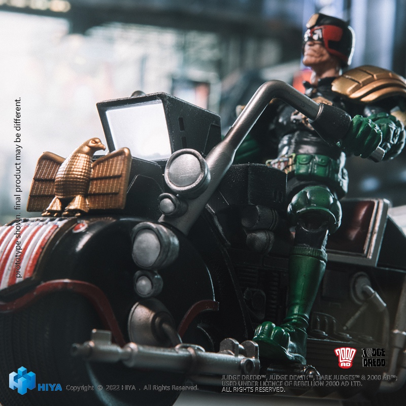 SWAT Judge Dredd and Motorcycle 1/18