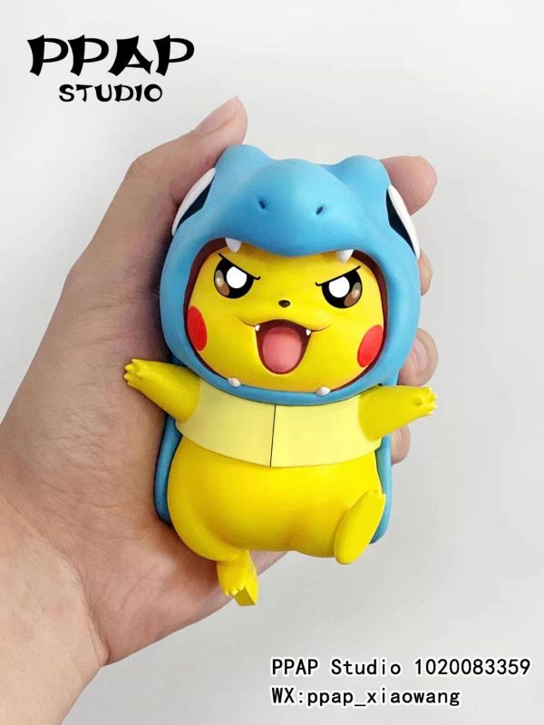 Cross-dressing Pikachu Saw Crocodile