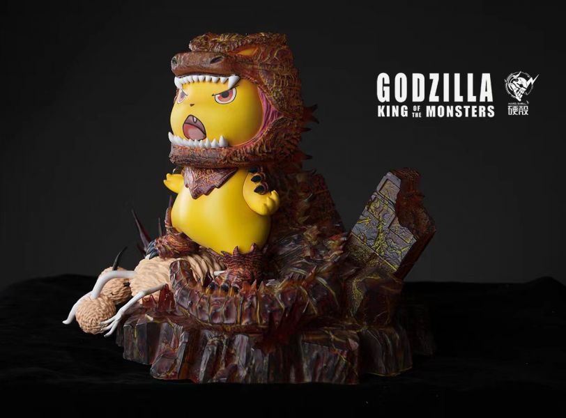 Pikachu cos Godzilla