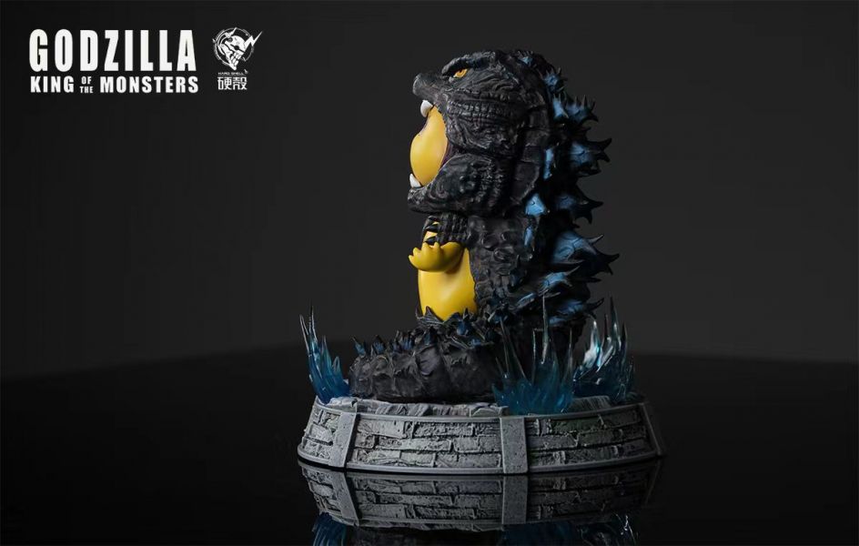 Pikachu cos Godzilla
