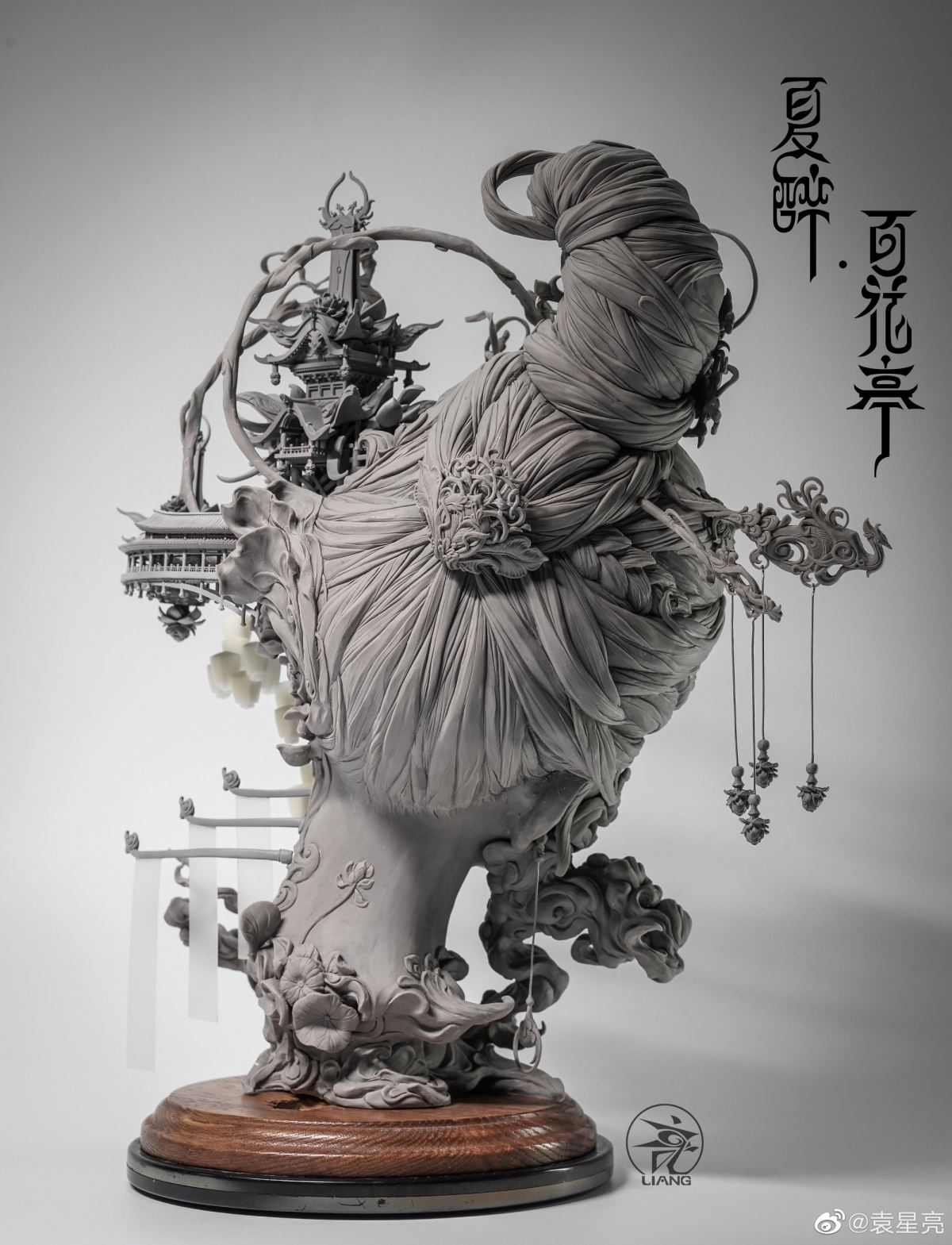 Summer Drunk Hundred Flowers Pavilion