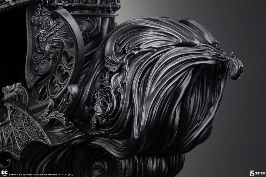 GOTHAM CITY'S SHADOW: BATMAN