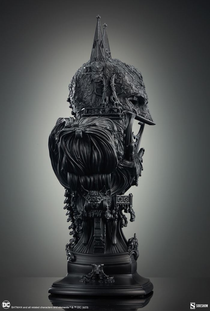 GOTHAM CITY'S SHADOW: BATMAN