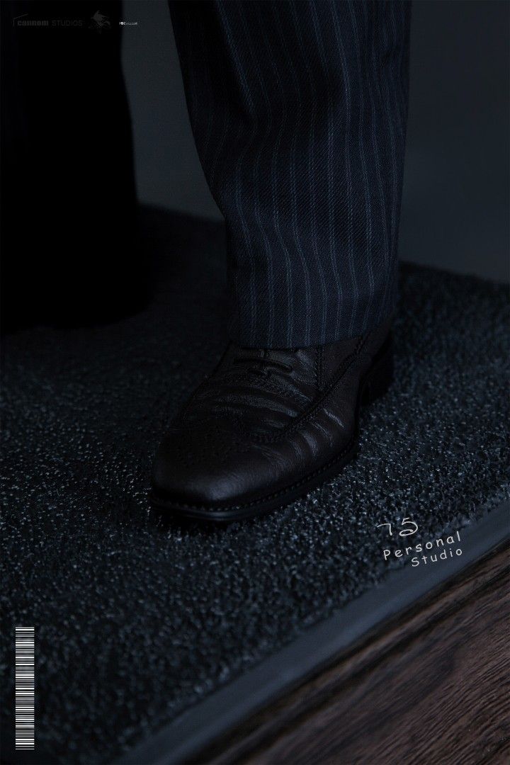 CANNIM Batman BRUCE WAYNE suit version 1/3 full body portrait