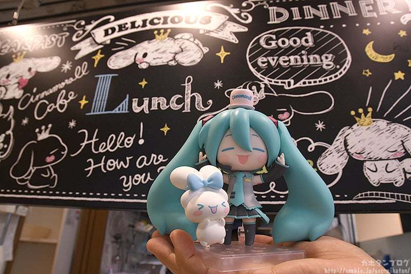 Nendoroid Hatsune Miku Cinnamoroll Collaboration Ver