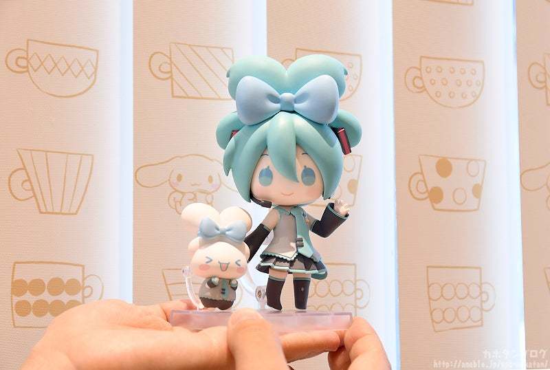 Nendoroid Hatsune Miku Cinnamoroll Collaboration Ver