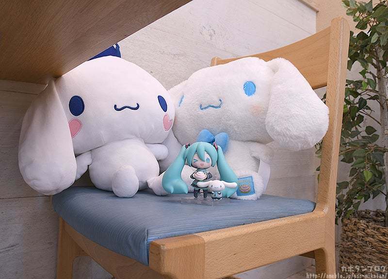 Nendoroid Hatsune Miku Cinnamoroll Collaboration Ver