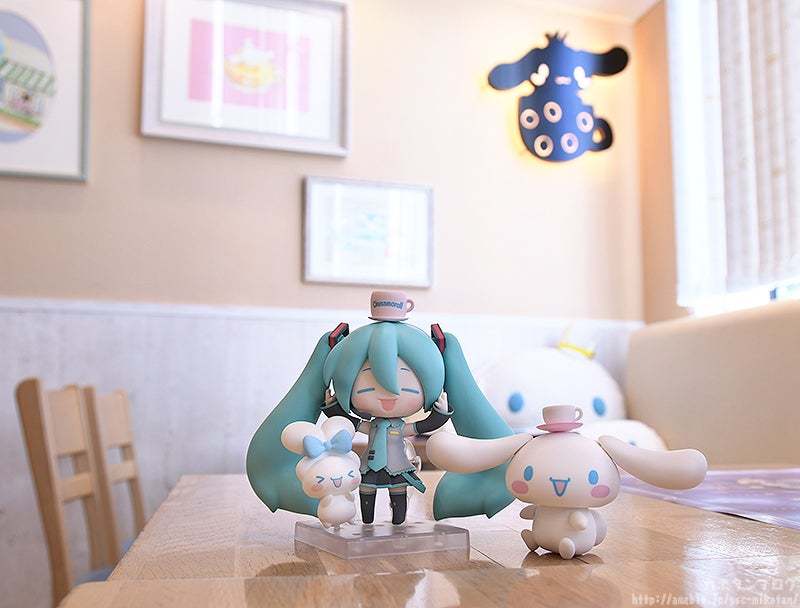 Nendoroid Hatsune Miku Cinnamoroll Collaboration Ver