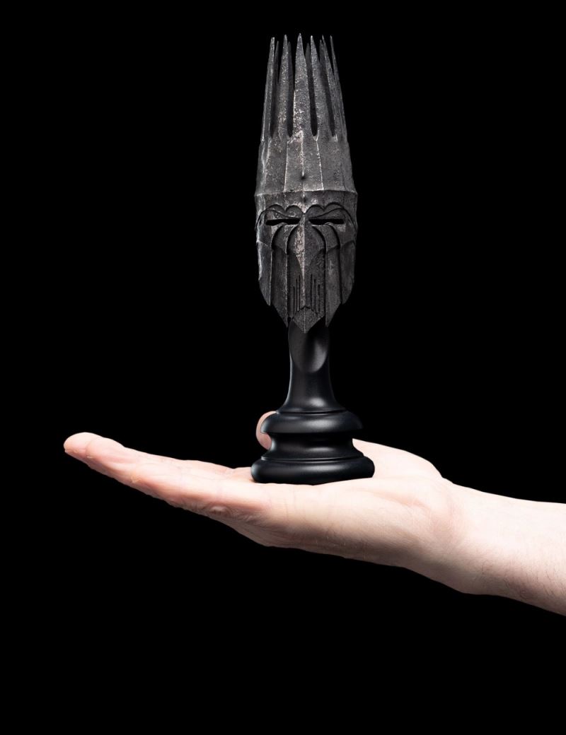 Helm of the Witch-king 1/4