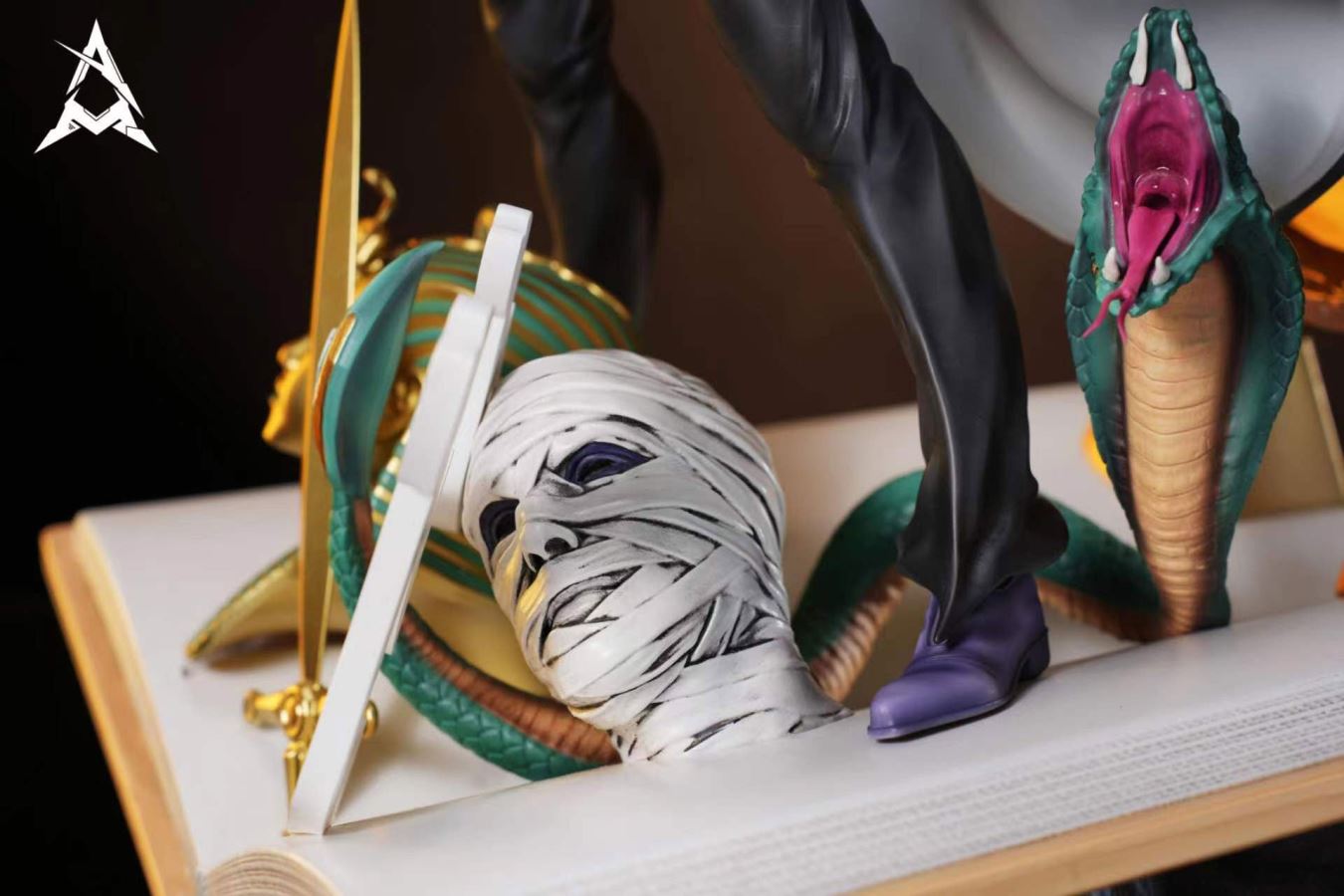 Jotaro Kujo & Star Platinum - JoJo's Bizarre Adventure