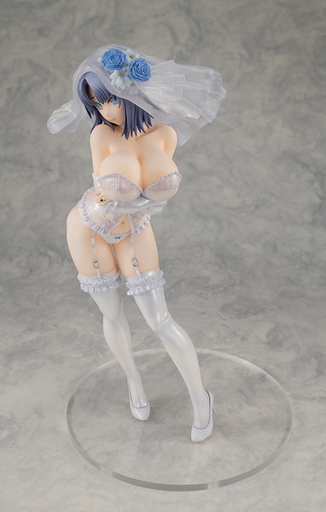 Yumi wedding lingerie ver