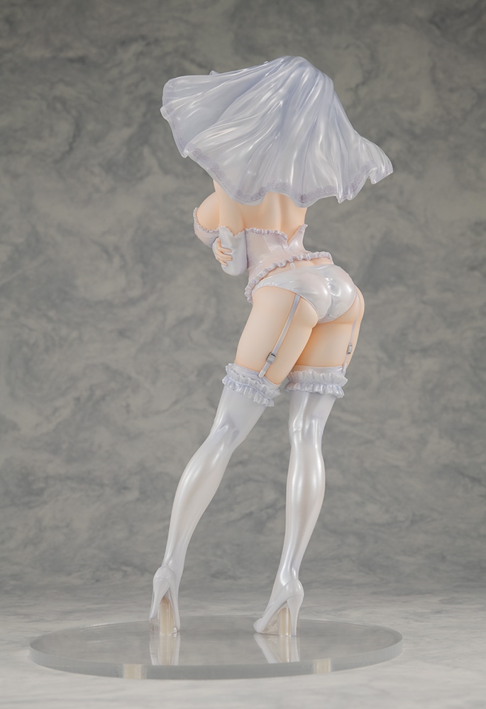 Yumi wedding lingerie ver