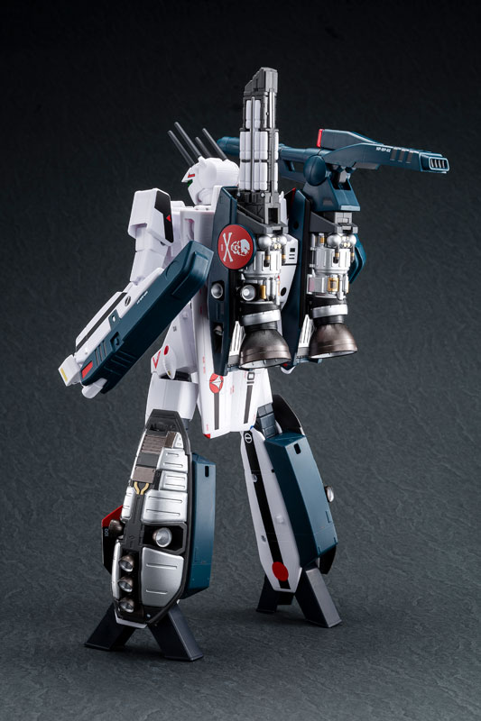 Macross: Do You Remember Love? 1/60 Kanzen Henkei VF-1S Strike Valkyrie (Hikaru Ichijyou Custom) movie ver