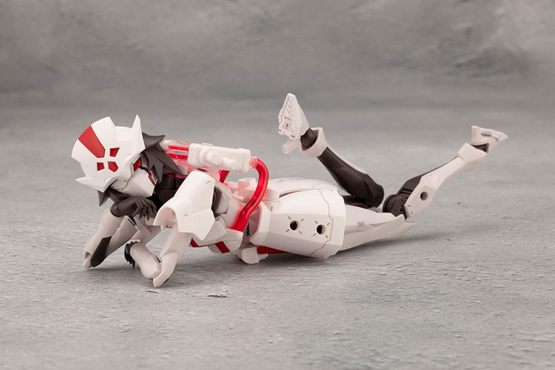 UNLIMITED UNIVERSE MEGALOMARIA RUBY EYE