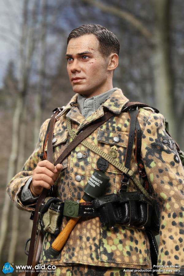 World War II German 12th Armored Division G43 rifle shooter - Leo 1/6
