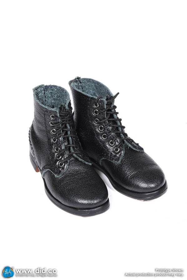 World War II German 12th Armored Division G43 rifle shooter - Leo 1/6