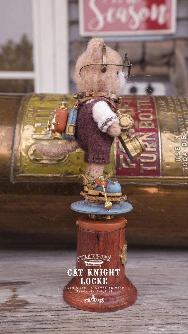 CAT KNIGHT LOCKE (blue-gray wool felt handmade limited)