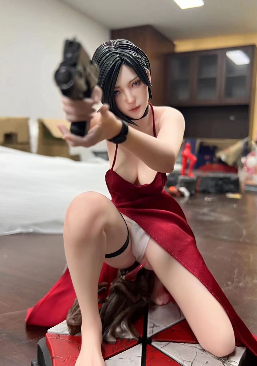Ada wong 1/4