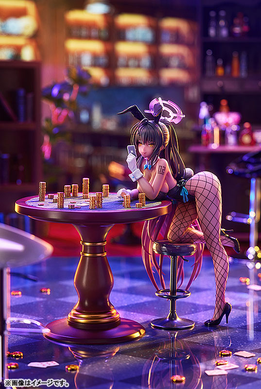 Blue Archive Karin Kakudate (Bunny Girl) Game Playing Ver. 1/7