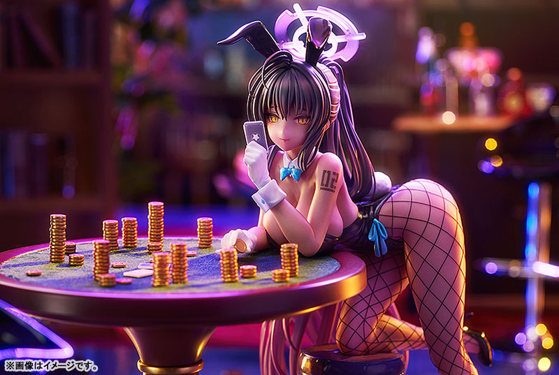 Blue Archive Karin Kakudate (Bunny Girl) Game Playing Ver. 1/7