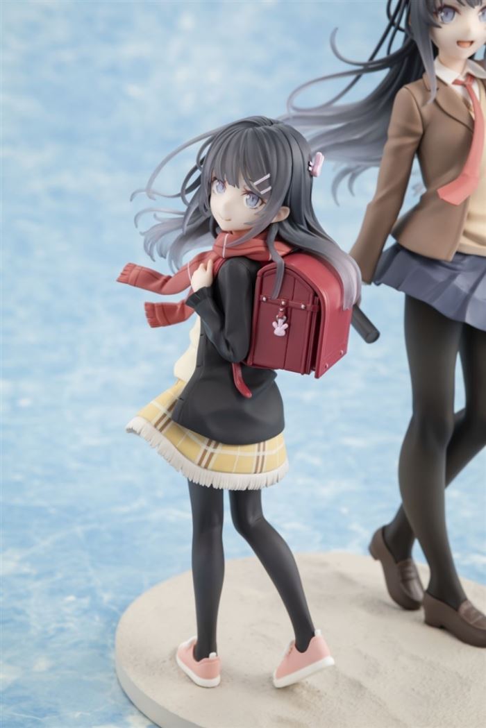 Mai Sakurajima High School Graduation Ver. & School Bag Girl