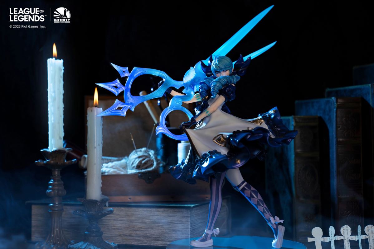 League of Legends - Gwen, The Hallowed Seamstress 1/6