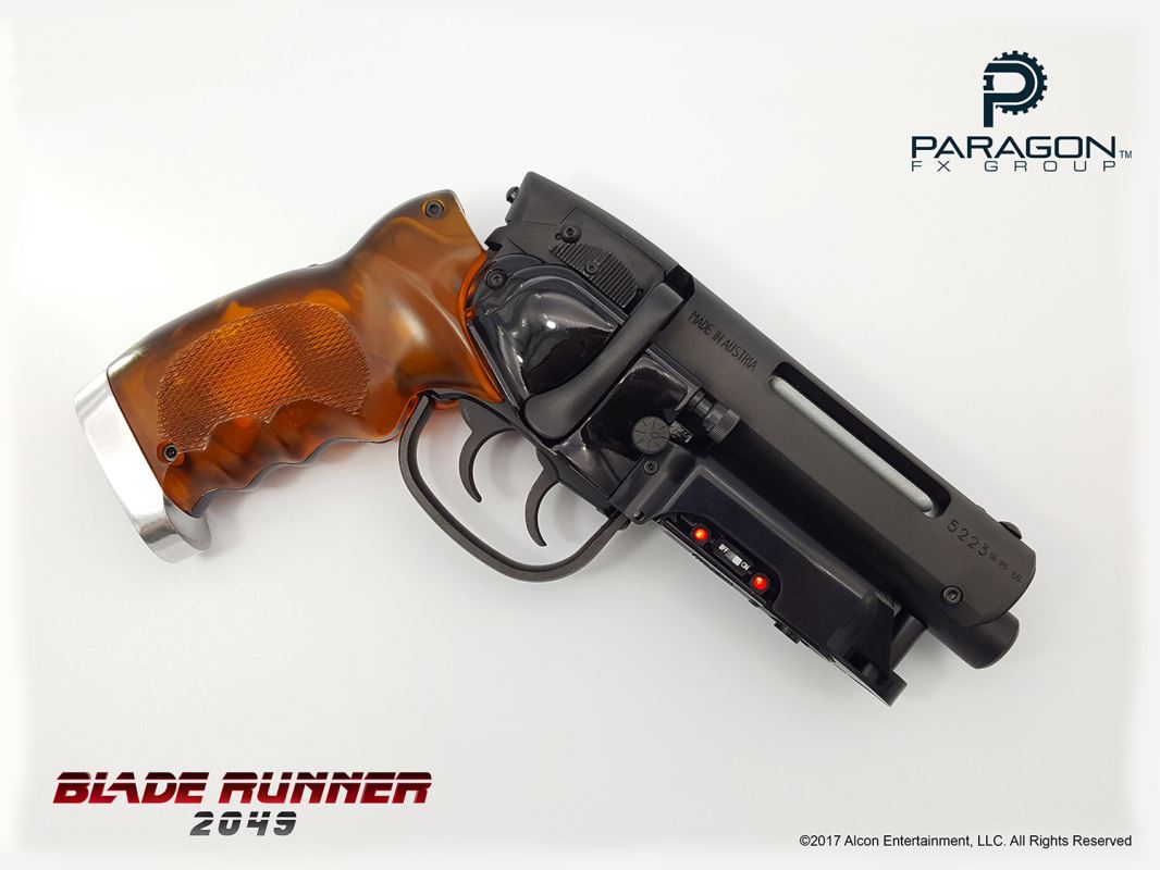DECKARD'S HERO (ELITE) BLASTER