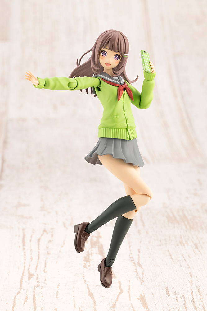 Madoka Yuki [Winter Uniform Color Ver.] With First Car Museum E235 Series Yamanote Line Sosai Shoujo Garden Wrapping Vehicle