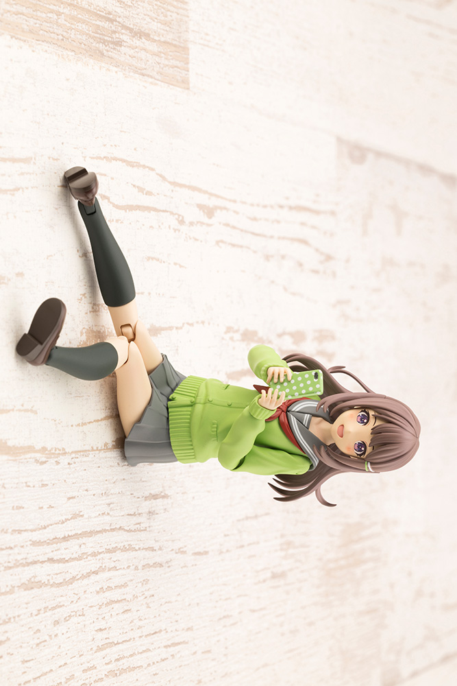Madoka Yuki [Winter Uniform Color Ver.] With First Car Museum E235 Series Yamanote Line Sosai Shoujo Garden Wrapping Vehicle