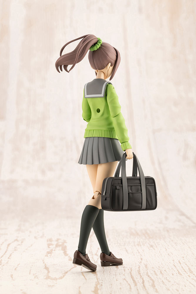 Madoka Yuki [Winter Uniform Color Ver.] With First Car Museum E235 Series Yamanote Line Sosai Shoujo Garden Wrapping Vehicle