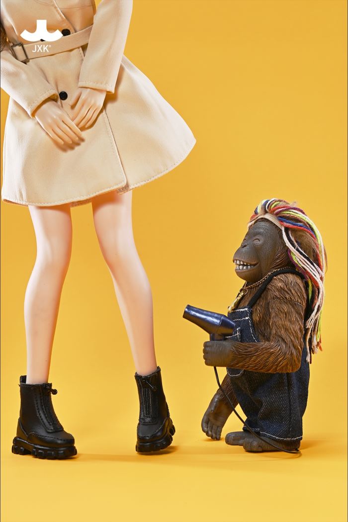 Borneo Orangutan 1/6