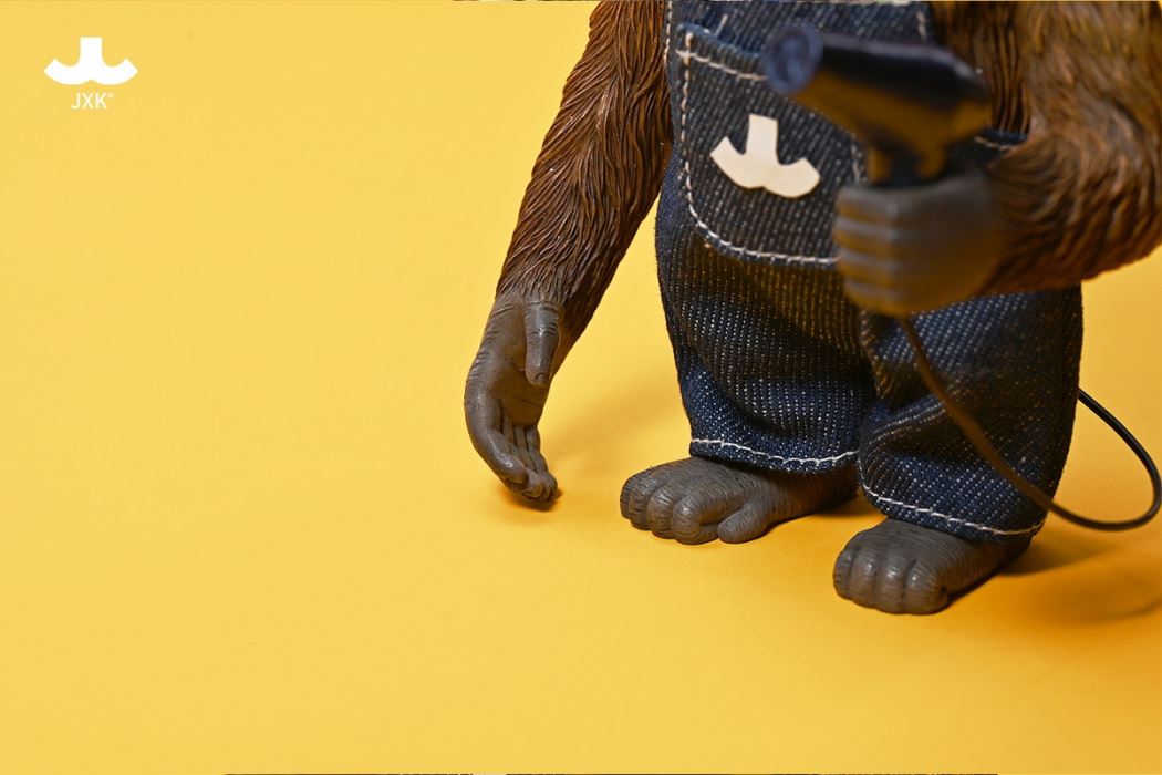 Borneo Orangutan 1/6