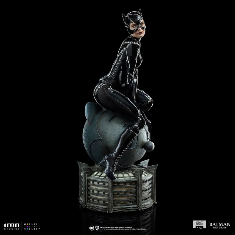 CATWOMAN 1/4