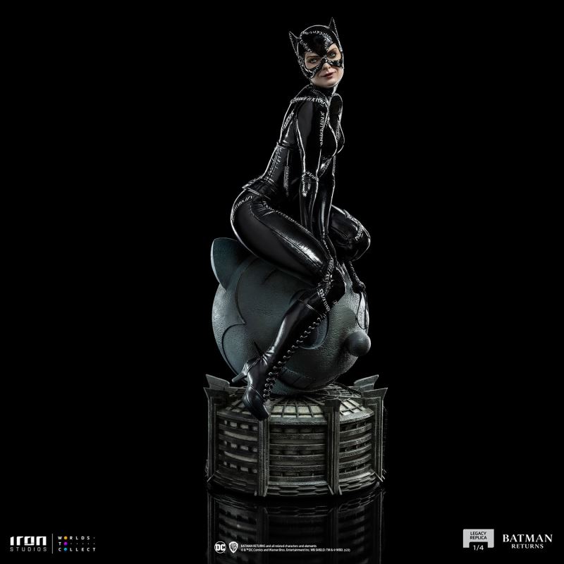 CATWOMAN 1/4