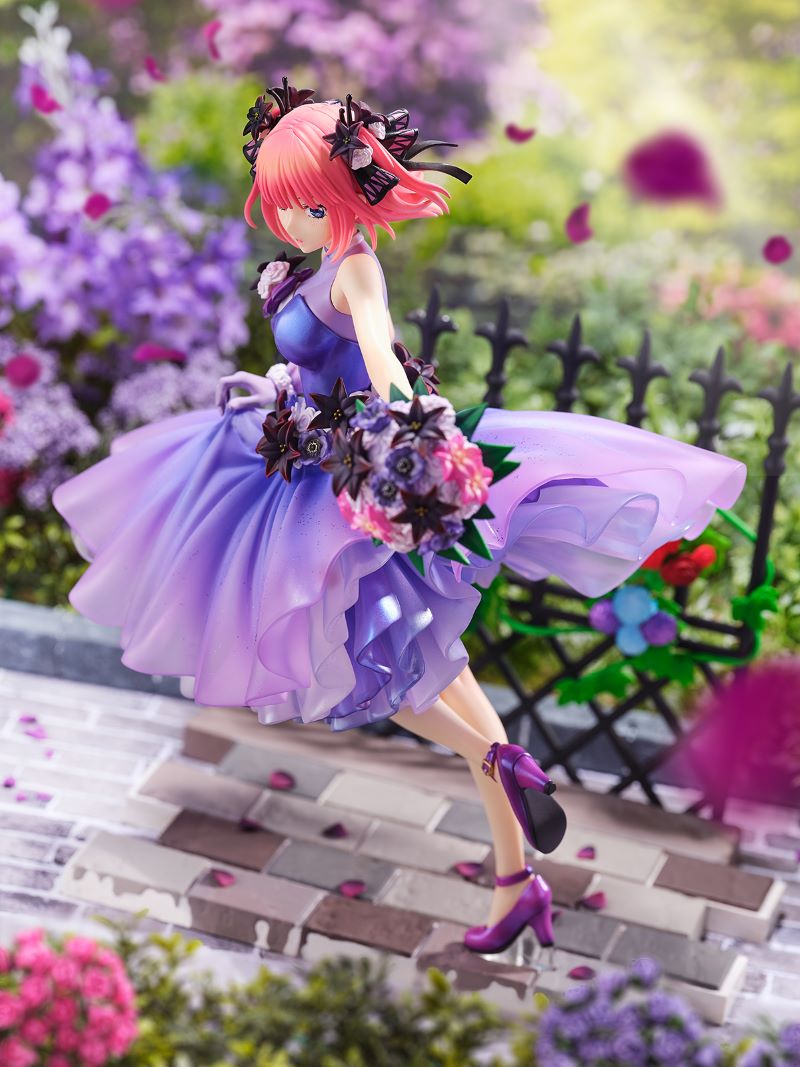 SHIBUYA SCRAMBLE FIGURE Nino Nakano -Floral Dress Ver.- 1/7