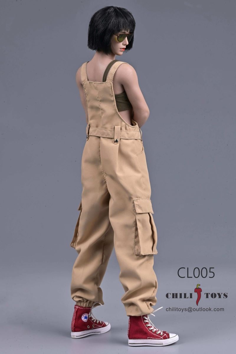 Female casual suit 1/6
