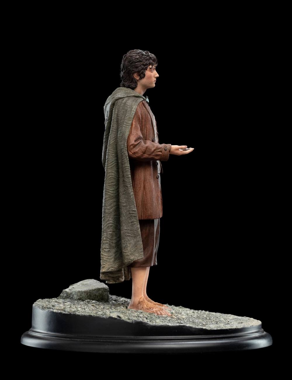 Frodo Baggins, Ringbearer Classic Series - The Lord of the Rings
