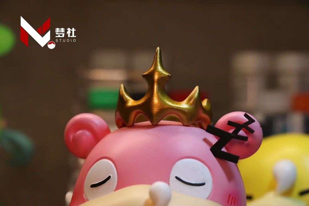 Sleepy Crown Slowpoke - Pokemon