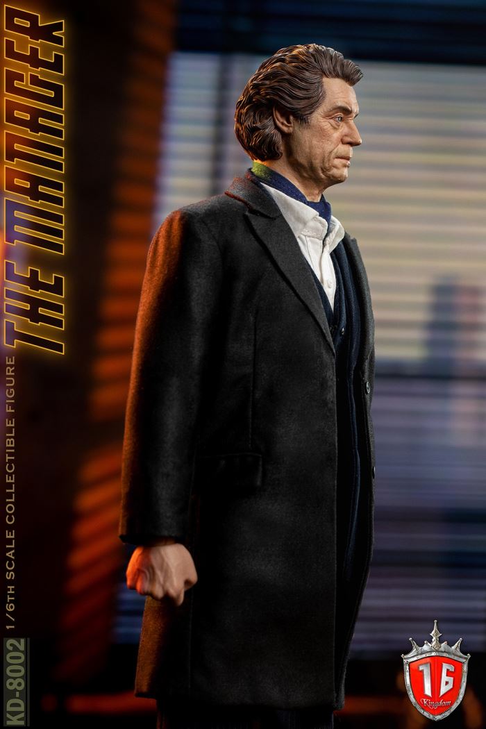 The Manager Winston 1/6