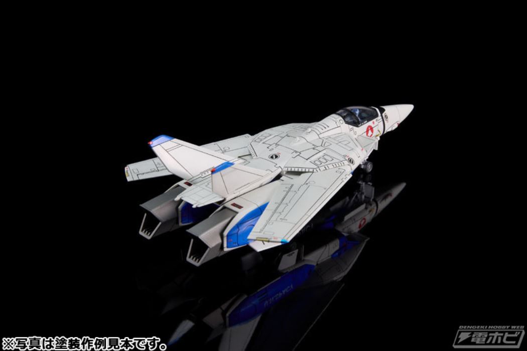 PLAMAX PX07 1/72 VF-1A Fighter Valkyrie Vermilion Platoon (Maximilian Genus/Hasuo Kakizaki)