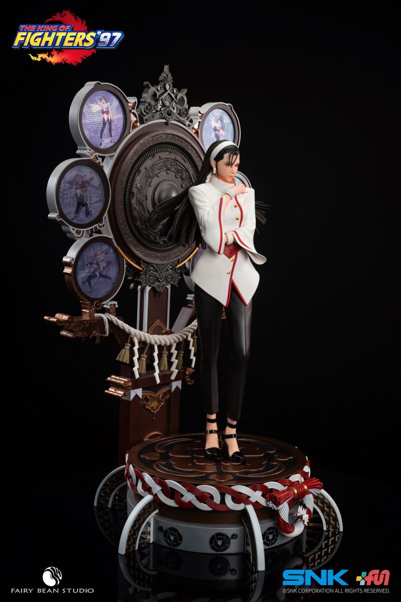 The King of Fighters '97 statue of Kagura Chizuru