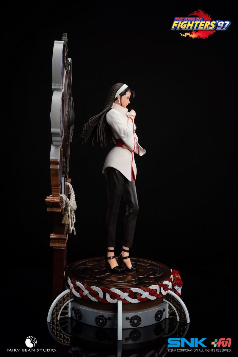 The King of Fighters '97 statue of Kagura Chizuru