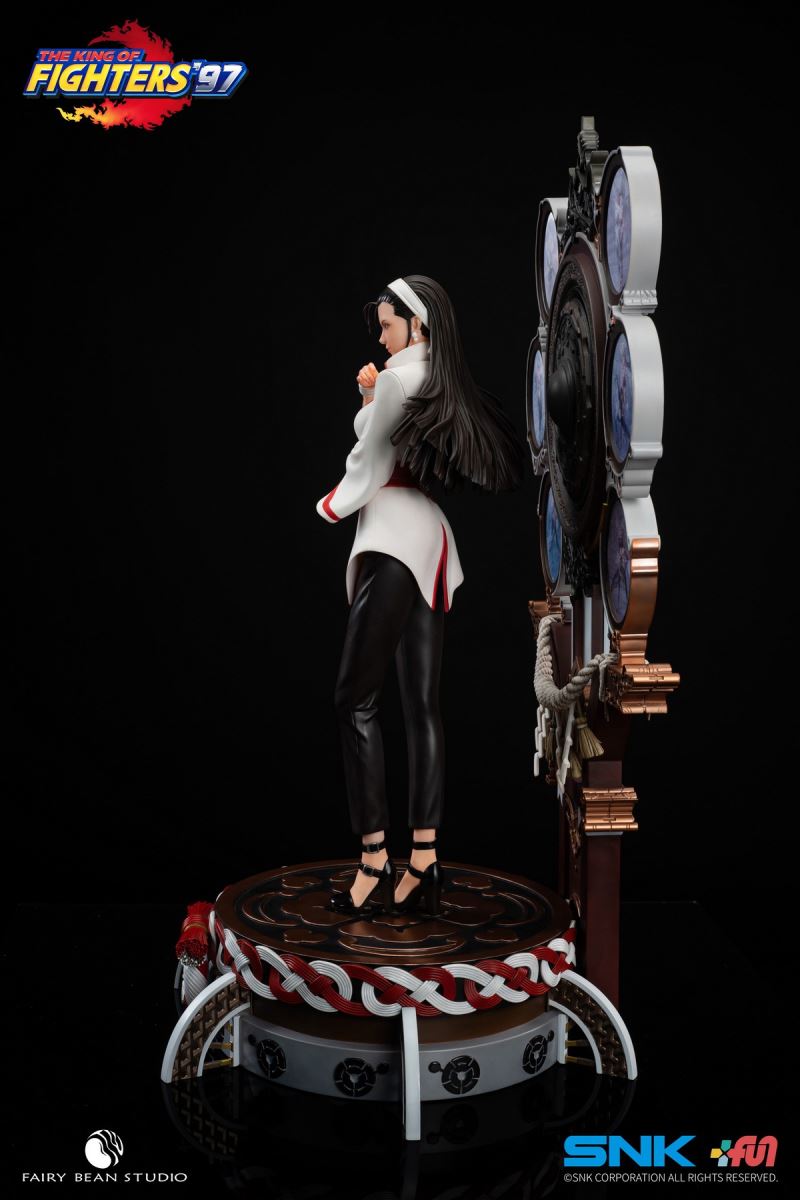 The King of Fighters '97 statue of Kagura Chizuru