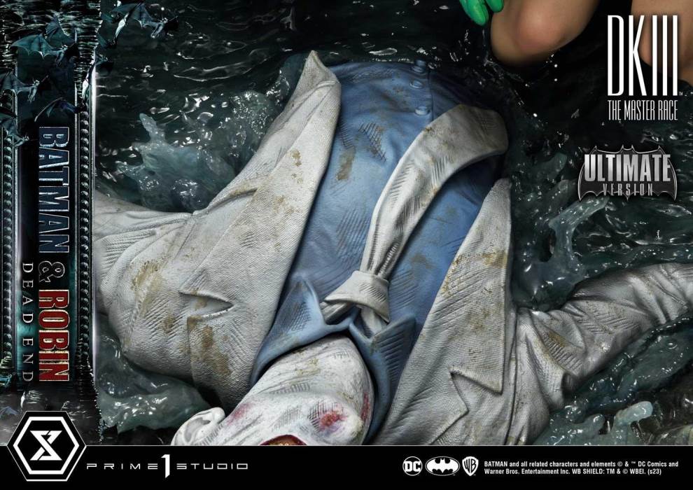 Batman Dark Knight III The Master Race (Comics) Batman & Robin Dead End Ultimate Version