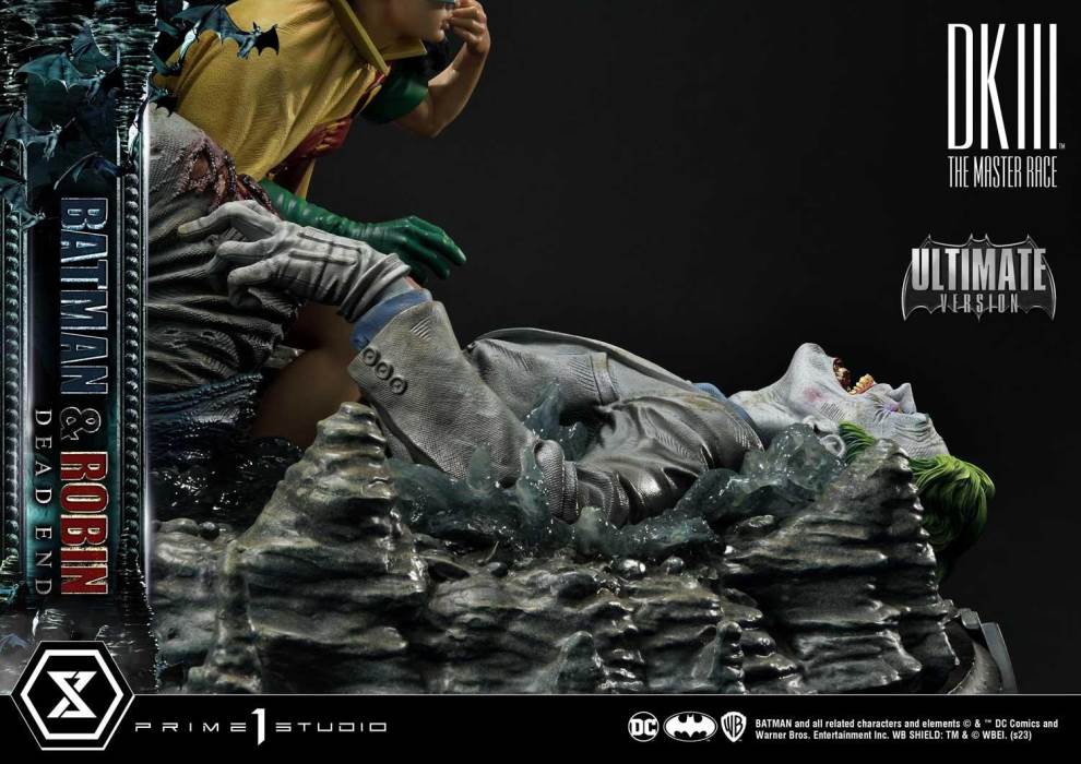 Batman Dark Knight III The Master Race (Comics) Batman & Robin Dead End Ultimate Version