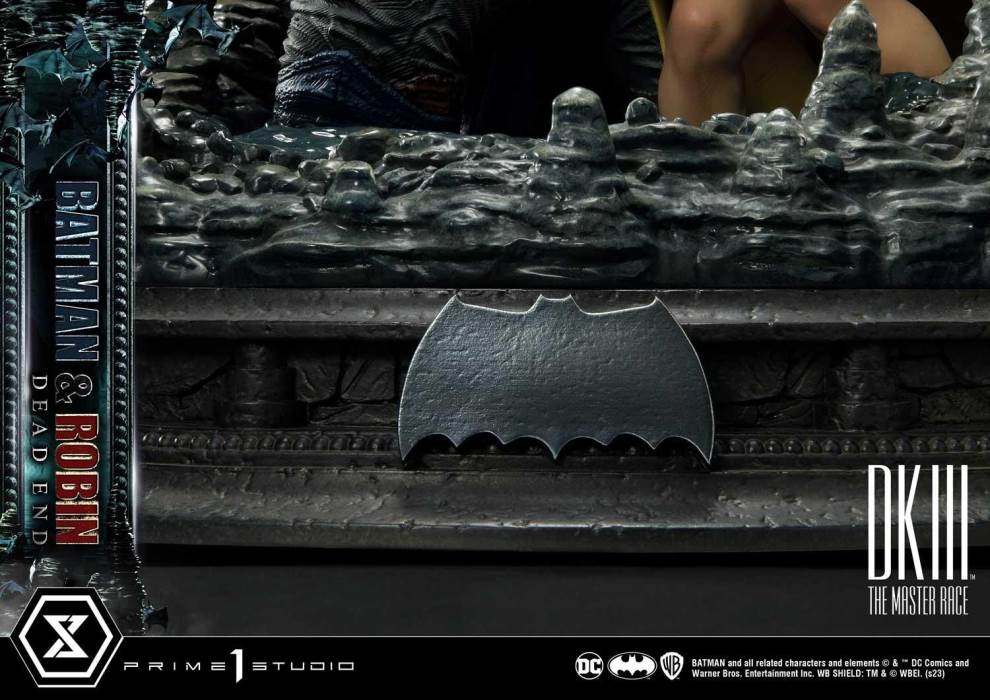 Batman Dark Knight III The Master Race (Comics) Batman & Robin Dead End Ultimate Version