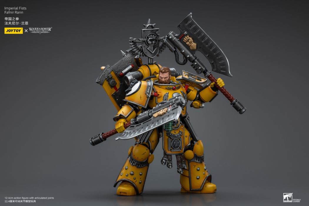 Imperial Fists Fafnir Lane/Legion Executor equipped with a power sword 1/18