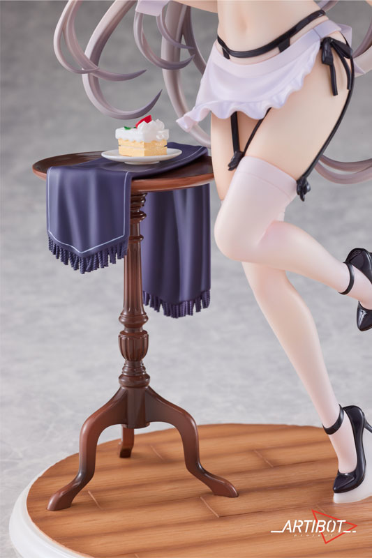 Maid Cat Noah