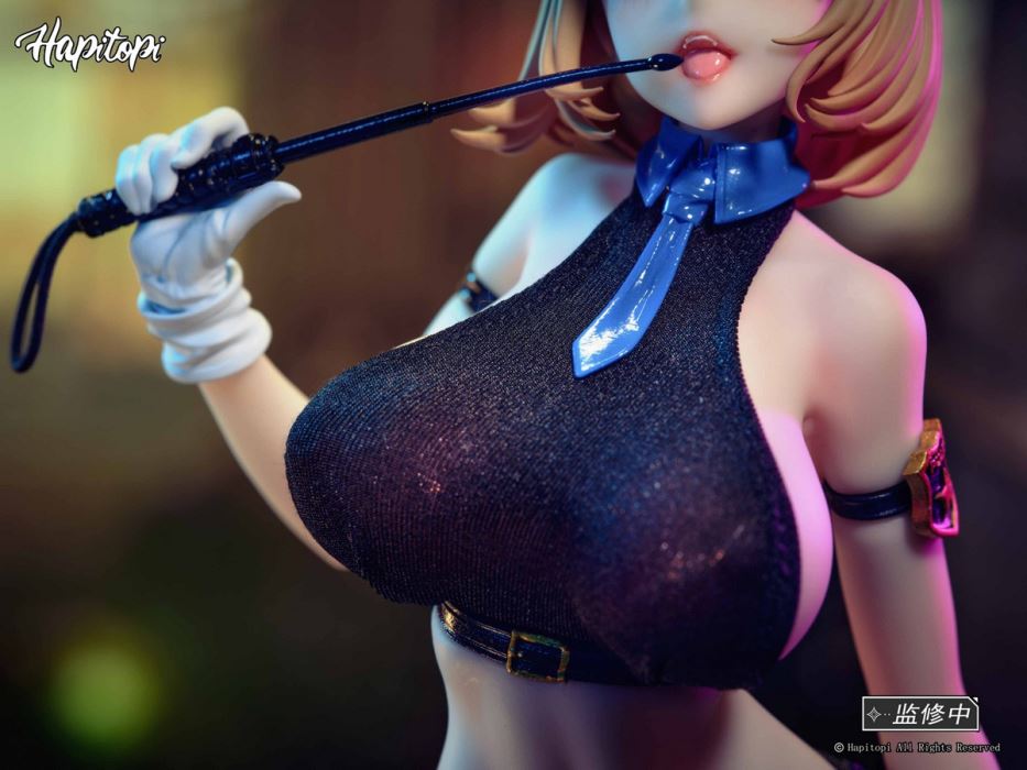 Real Clothes Vice City Female Police Officer Chasing Eye 1/6