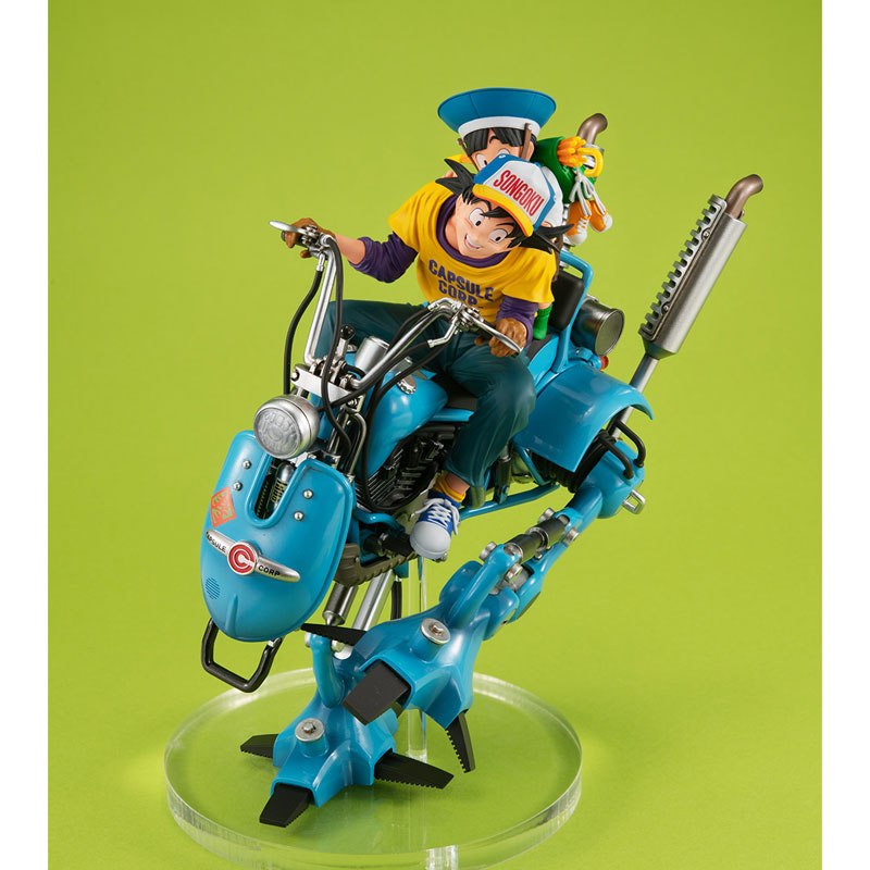 Desktop Real McCoy EX Dragon Ball Z Son Goku & Gohan & Bipedal Walking Robot